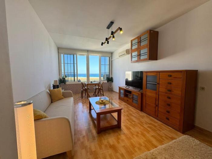 The Lucky Beach Apartment