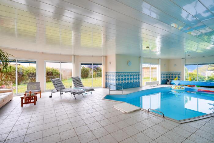 Piscine couverte - sauna - Maison pour 9 à Loctudy