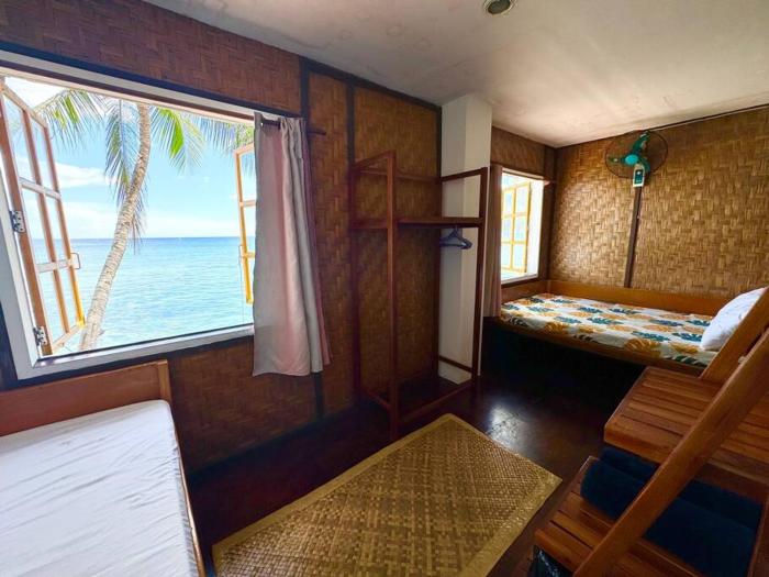 White Knight Seaview Room