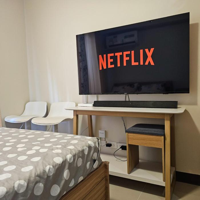 TGNL Cozy Den with Pool & 100MBPS Fiber WiFi at Saekyung Village One Marigondon