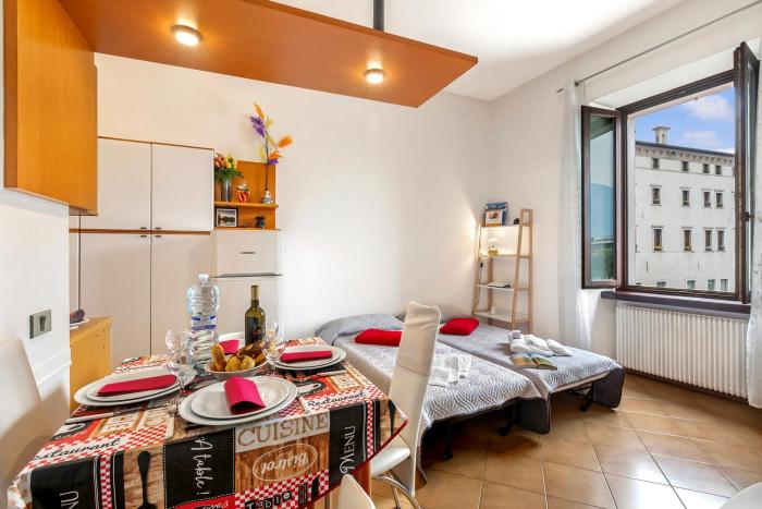 Lake View Historical Center Apartment - Happy Rentals