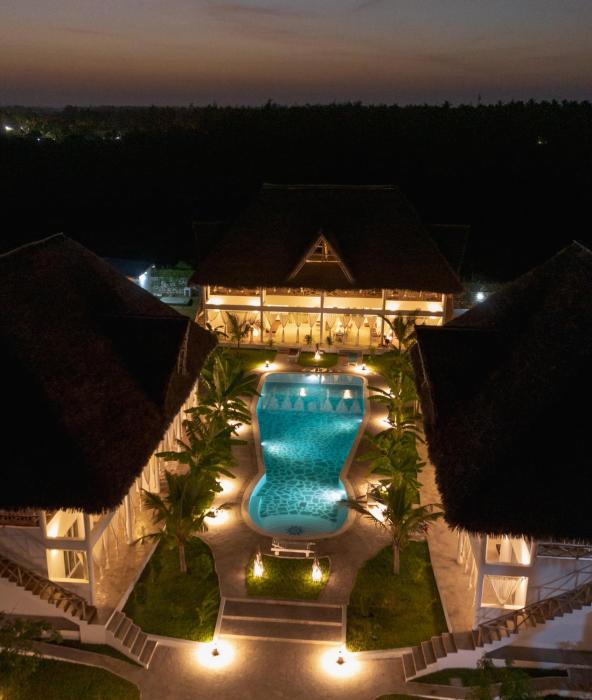 RiccArDella House Rafiki Tamu