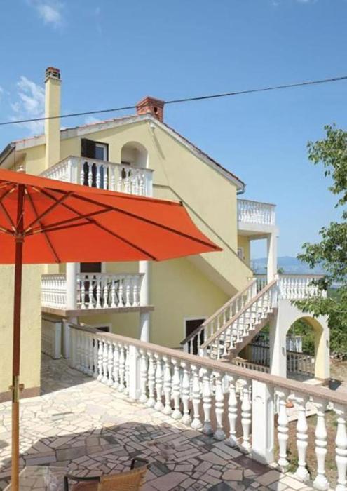 Hilltop Villa Risika