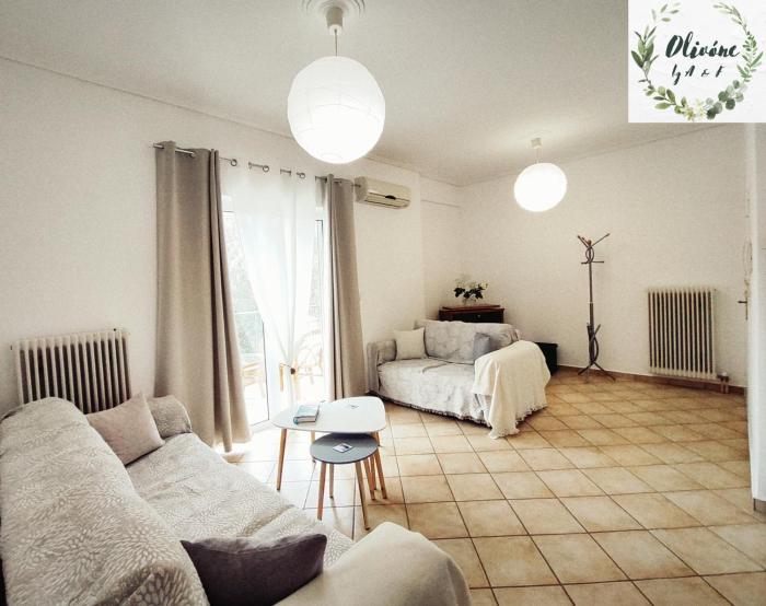 Olivóne apt, by A & F