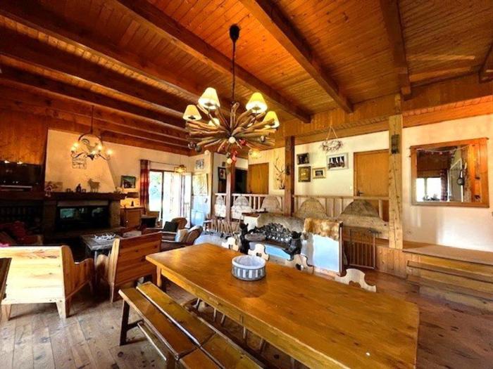 Chalet cosy sur pistes avec cheminée, terrasse et studio indépendant pour 14 pers. - FR-1-342-239