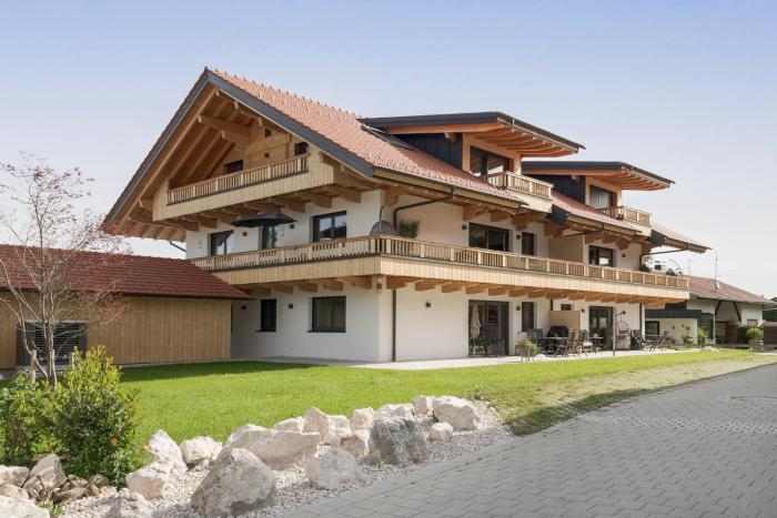 FENJOY Ferienapartments am Chiemsee - Balkon - BBQ