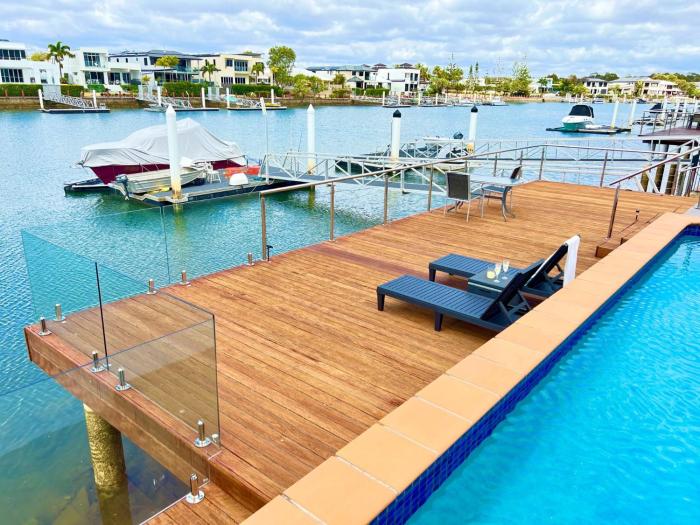 Luxury 4 bedroom waterfront holiday home on the Sunshine Coast