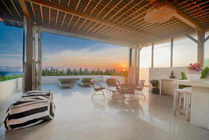 Bali Villa Beachfront Luxe Rooftop Sunsets