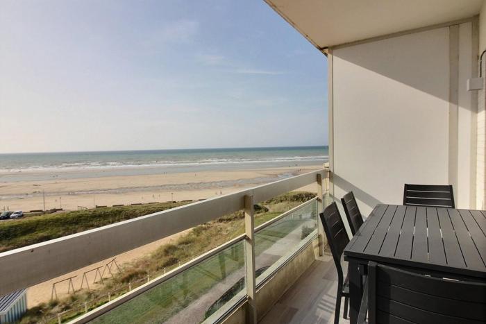 Annonce professionnelle, Studio avec très belle vue mer, 3ème étage, pour 4 personnes max