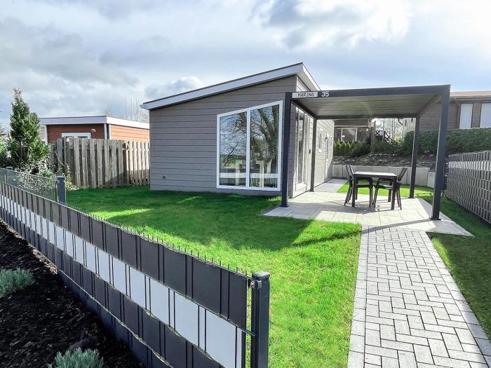 Tiny House Marina am See auf dem Campingplatz Sternberg!