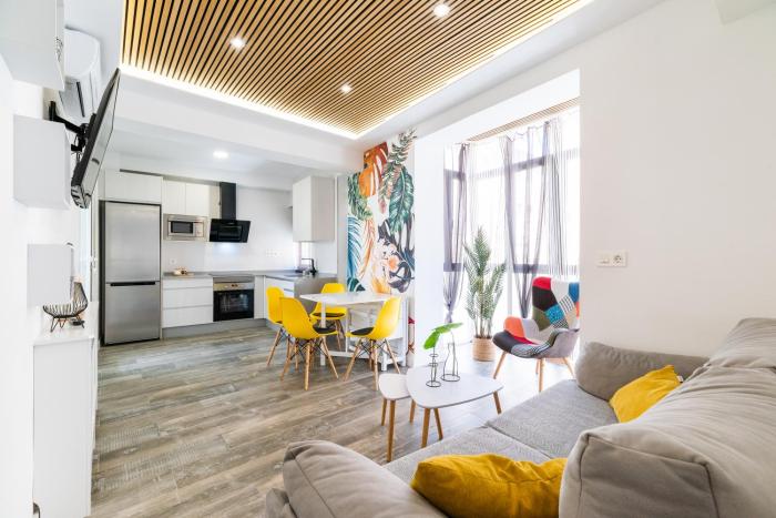 Pajaritos Suites junto a centro, estación de tren y plaza de toros