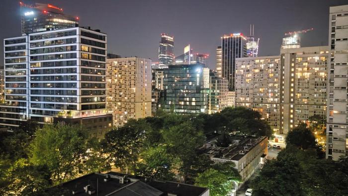 City Center Grzybowska, next to Warsaws Business District, Metro ONZ & Westin Hotel by WarsawSkyLine Apartments