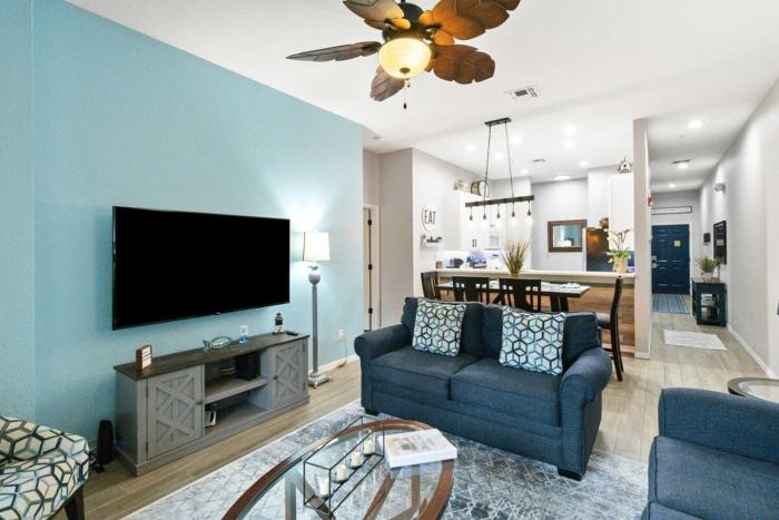 Bahama Bay- Condo 3 bedrooms first floor