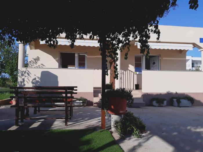 Apartments by the sea Sukosan, Zadar - 23119