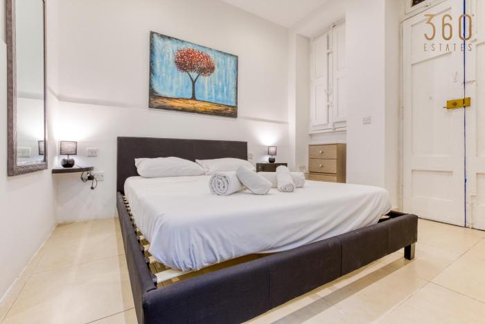 Cozy Studio with Private Backyard in Floriana by 360 Estates