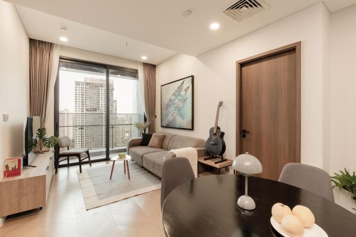 Blue Fingers Lumiere Riverside