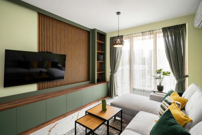 Stylish Urban Haven with Dedicated Parking Spot by Flat Mаnager