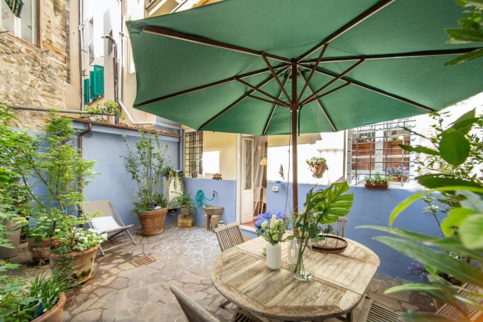 Casa Claudette in center town with terrace