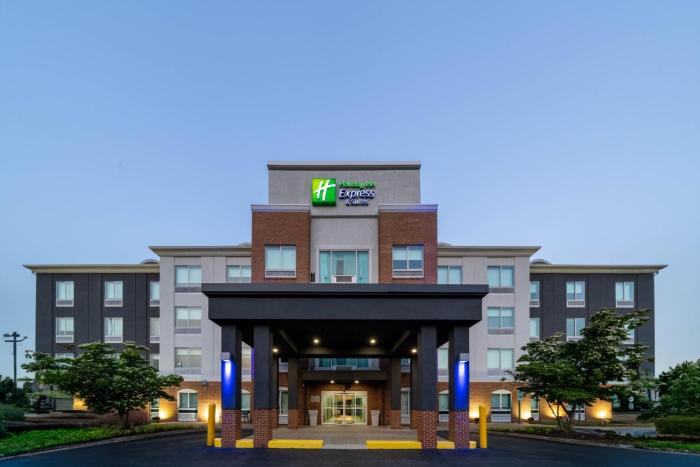 Holiday Inn Express Hotel & Suites Woodbridge by IHG