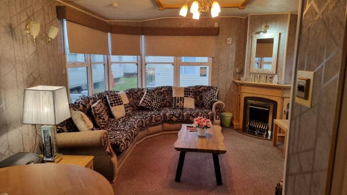 8 Birth Caravans Hire CARAVAN NUMBER C4