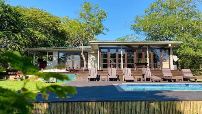 Khangela Private Game Lodge - Self Catering - Bedrooms are 3 Separate Chalets - Hluhluwe