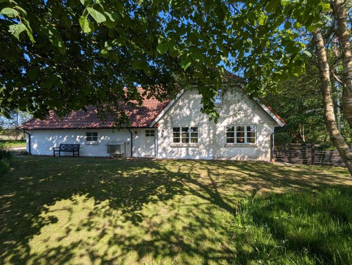 Family-Friendly Coastal Cottage