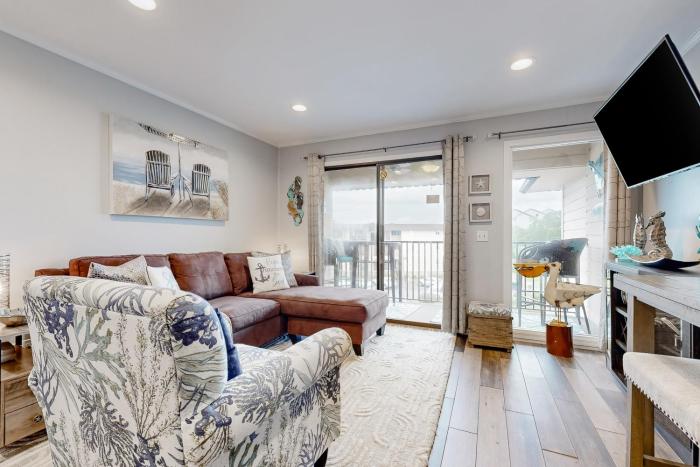 HH Beach & Tennis 319B