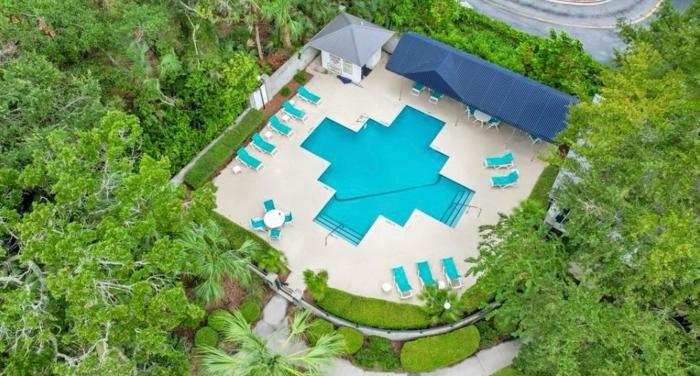 Desirable South End - 5 minutes to Beach! WALK to DiningShopping!