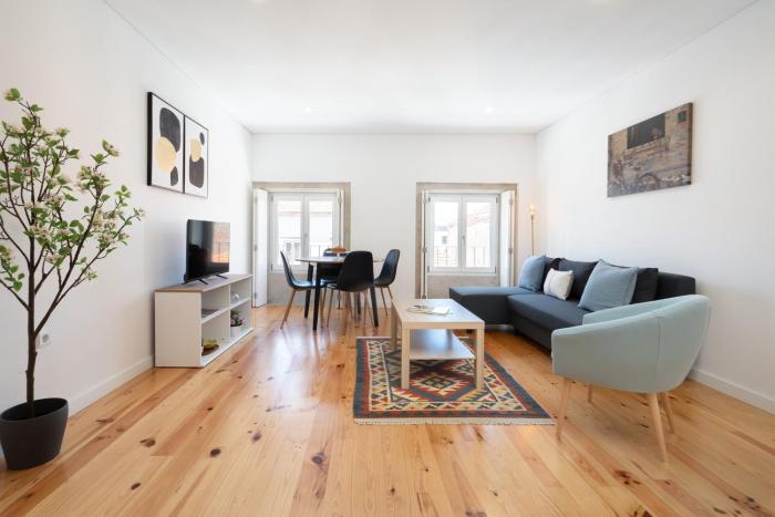 Host Wise - Modern Urban Flat