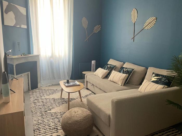 Le contemporain - Golfe Juan - 5 min des plages - 10 min de Cannes!