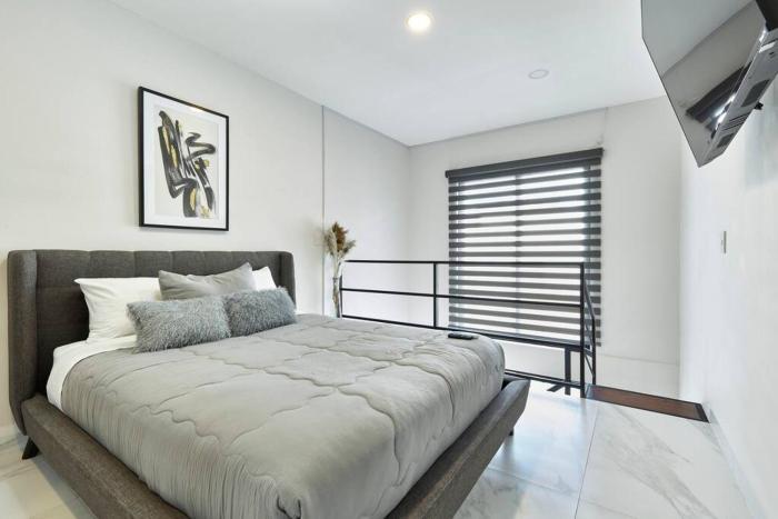 Spacious & Beautiful 1-Bdrm W-Pool Condo Diana