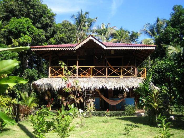 Punta Uva Puerto Viejo Beach Front House with Swimming Pool