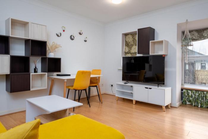 GuestReady - Sunny Victoria Hall