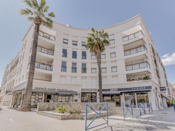 Apartment Beau Rivage-1 by Interhome