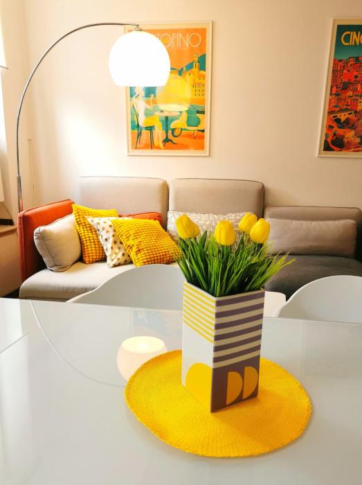 Old Town Apartment with Terrace - Live Love Lake