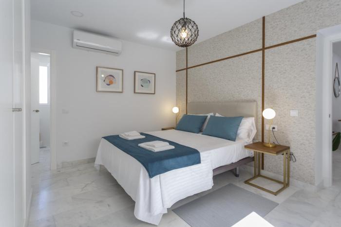 BRUJULA ground floor indoor apartment by Cadiz4Rentals