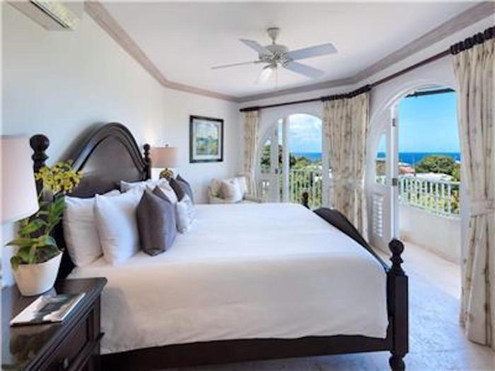 Royal Apartments 3 Bedrooms Communal Pool