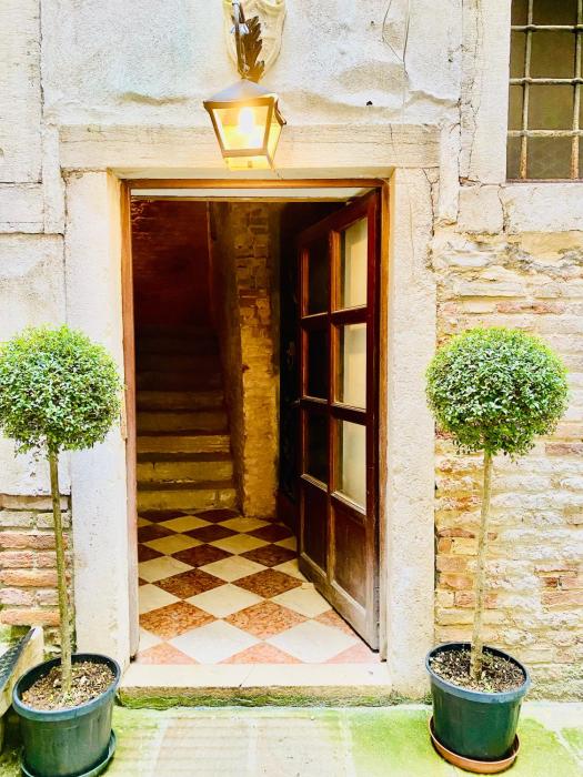 Venice Palace Luxury Suites