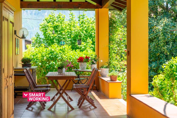 Villetta Camelia with Garden by Wonderful Italy