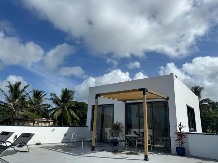 Appartement moderne face à la mer