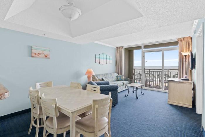 Oceanfront 2-Bedroom 2 Bathroom Condo on Cam 5th Floor