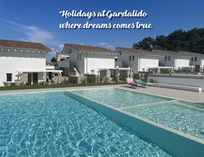 Casa Gardalido mit Garten und Pool