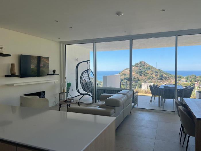 Panoramic views in Palo Alto, Marbella with Preferred Rates for extended Stays