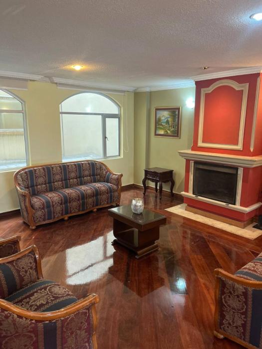 Departamento Amplio En El Centro De Otavalo