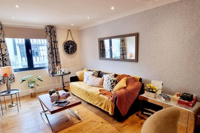 Central Riverside Apartment