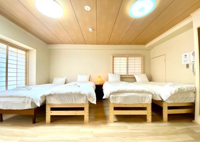 3 minutes on foot from Dotonbori East Entrance 5 minutes on foot from Shinsaibashi area traditional Japanese-style room