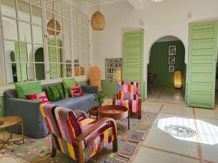 Dar Dabakech, proche Jemma el Fna, souk, riad, centre Medina - Maison entière de 2 à 6 personnes, possibilité 3 chambres