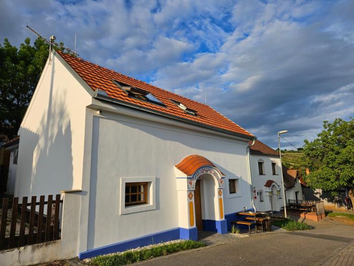 Pod vinohradem - apartmány & vinné sklepy