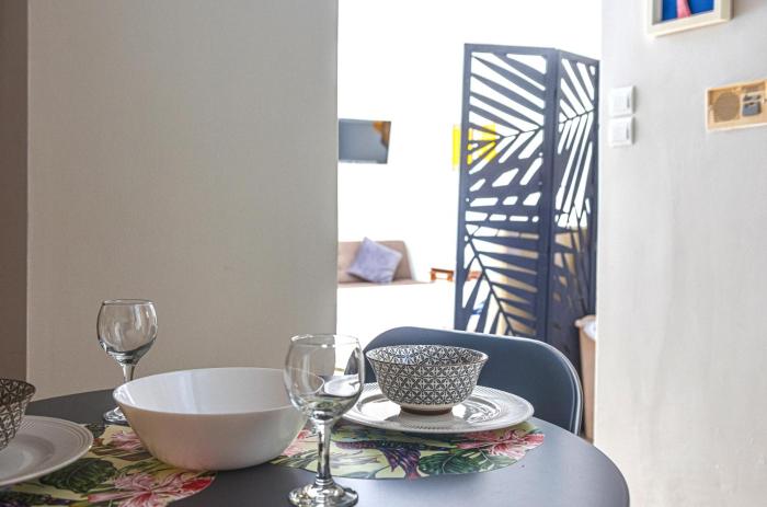 Unique studio at Athens Riviera 1 min from the sea