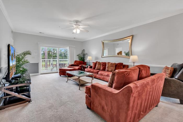 Elegant 3BR Condo at Magnolia Pointe